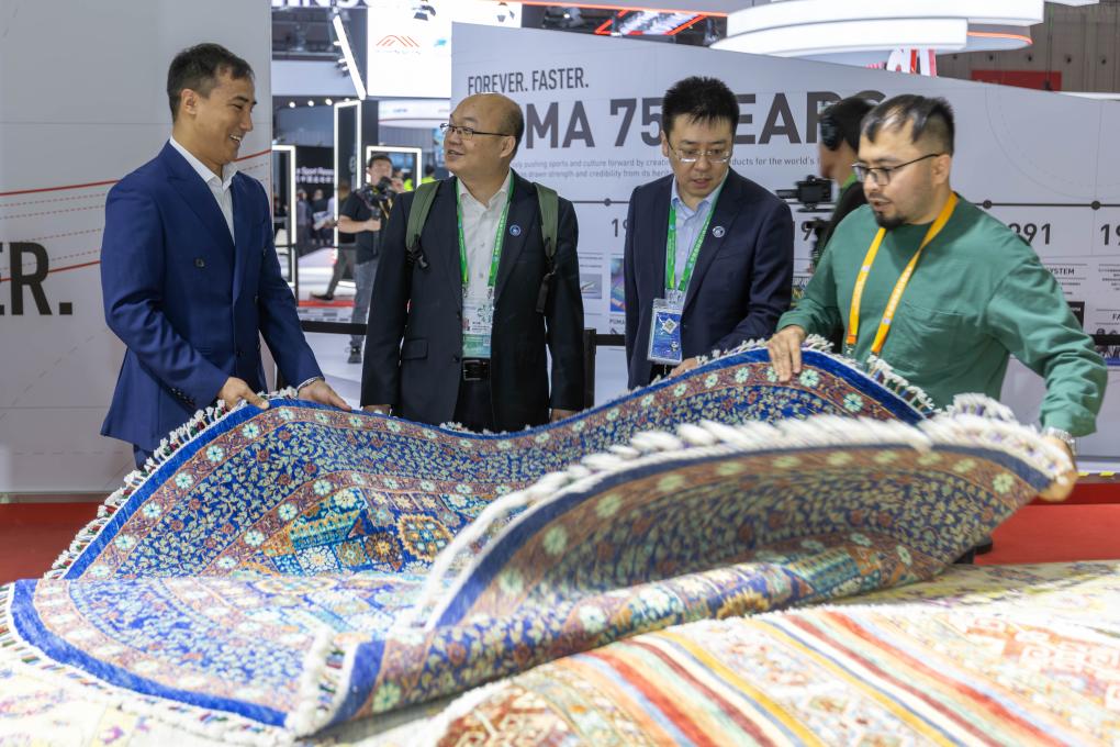 共赴“进博之约”——写在第七届中国国际进口博览会倒计时30天之际